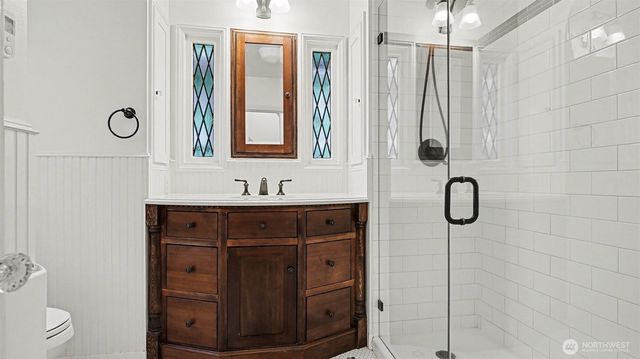 4335 NE 45th Street, Seattle, WA 98105