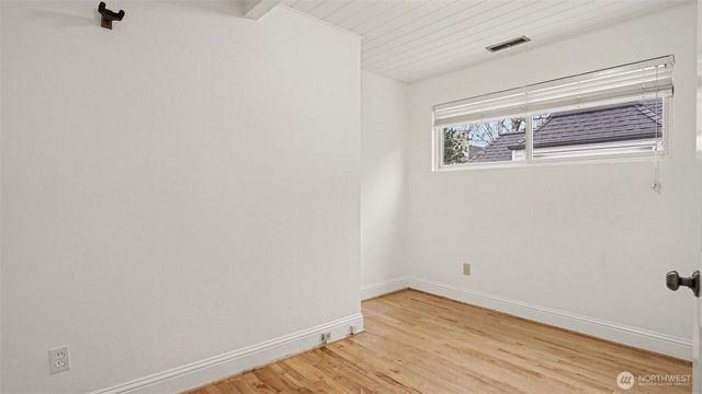 4335 NE 45th Street, Seattle, WA 98105