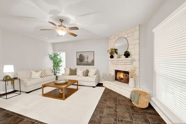 9223 TAY DR, Helotes, TX 78023