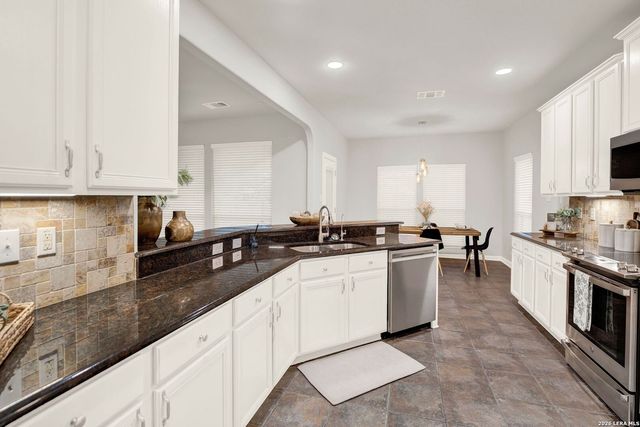 9223 TAY DR, Helotes, TX 78023