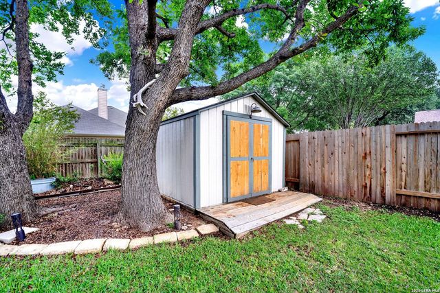 9223 TAY DR, Helotes, TX 78023