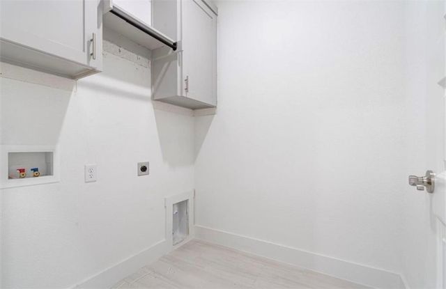 7004 Basswood Avenue, Bentonville, AR 72713