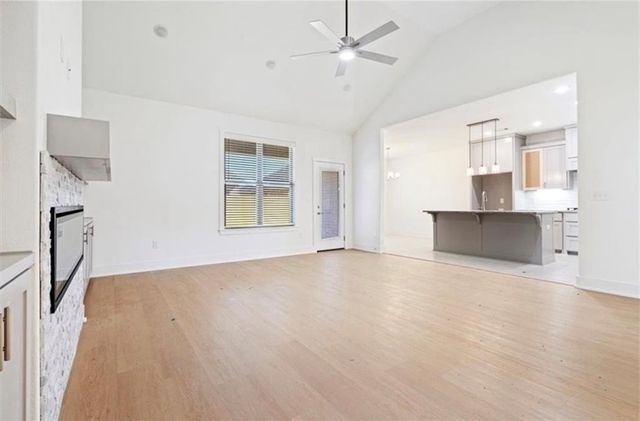 7004 Basswood Avenue, Bentonville, AR 72713