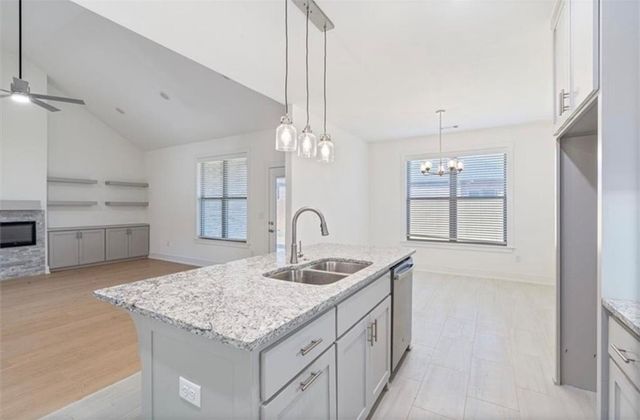 7004 Basswood Avenue, Bentonville, AR 72713