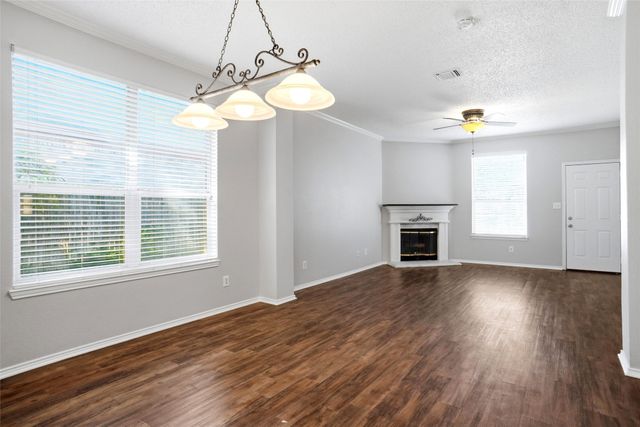 3932 Parkhaven Drive, Denton, TX 76210