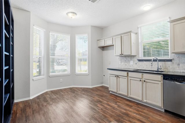 3932 Parkhaven Drive, Denton, TX 76210