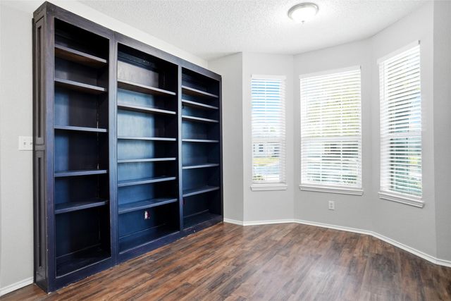 3932 Parkhaven Drive, Denton, TX 76210