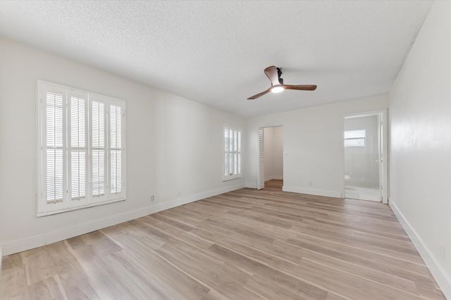7198 E Pine Forest Cir Circle E, Lake Worth, FL 33467