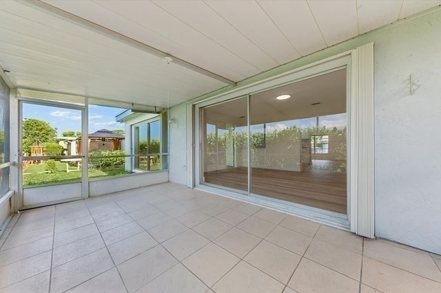 7198 E Pine Forest Cir Circle E, Lake Worth, FL 33467