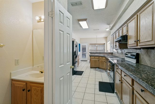 3004 Forest Creek Drive, Fort Worth, TX 76123