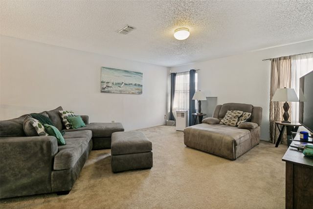 3004 Forest Creek Drive, Fort Worth, TX 76123