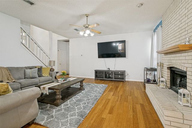 3004 Forest Creek Drive, Fort Worth, TX 76123