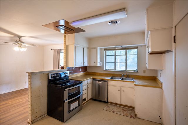 11332 Lanewood Circle, Dallas, TX 75218