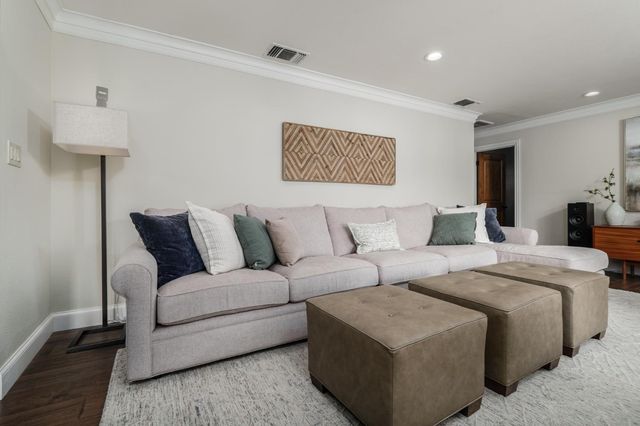 5249 Adelaide Way, Carmichael, CA 95608