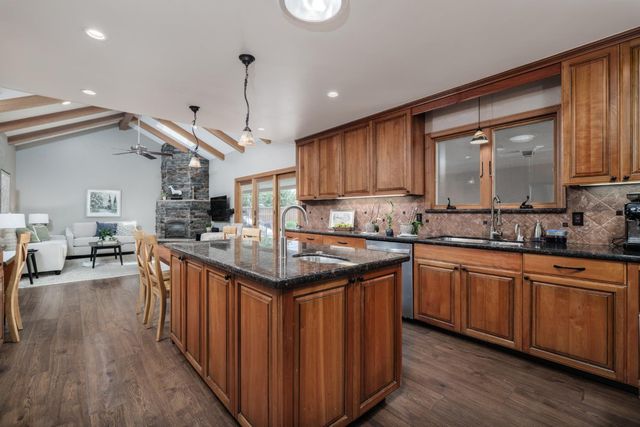 5249 Adelaide Way, Carmichael, CA 95608