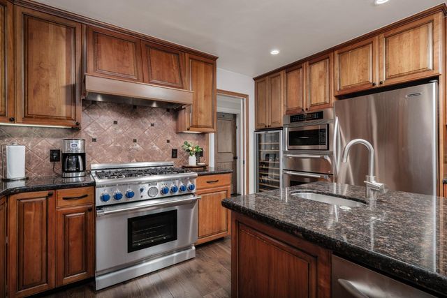 5249 Adelaide Way, Carmichael, CA 95608