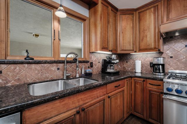 5249 Adelaide Way, Carmichael, CA 95608