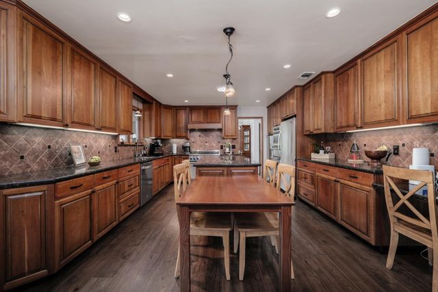 5249 Adelaide Way, Carmichael, CA 95608