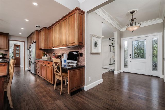 5249 Adelaide Way, Carmichael, CA 95608