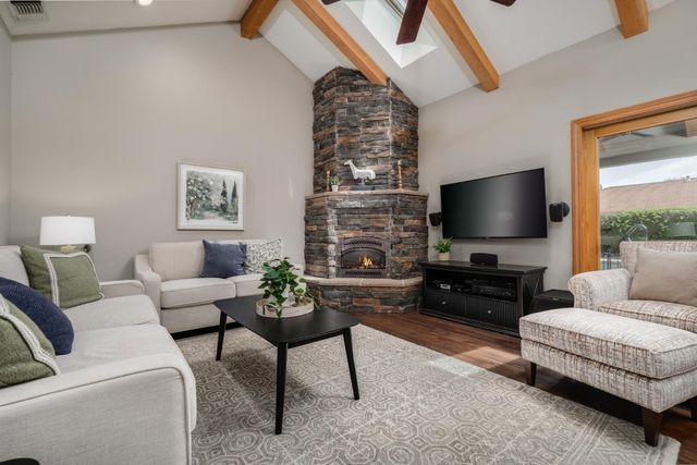 5249 Adelaide Way, Carmichael, CA 95608