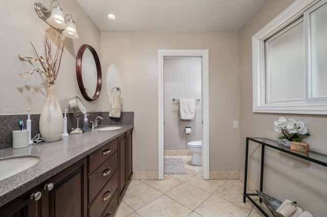 5249 Adelaide Way, Carmichael, CA 95608
