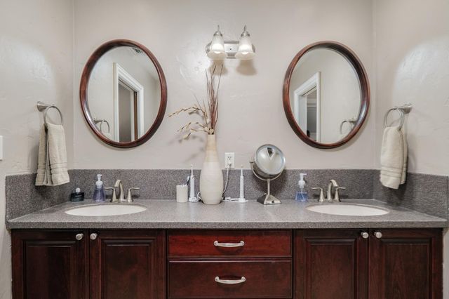 5249 Adelaide Way, Carmichael, CA 95608