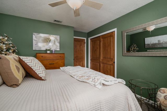 5249 Adelaide Way, Carmichael, CA 95608