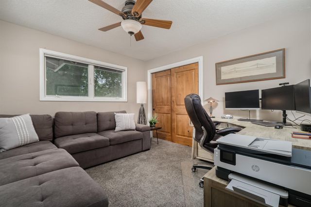 5249 Adelaide Way, Carmichael, CA 95608