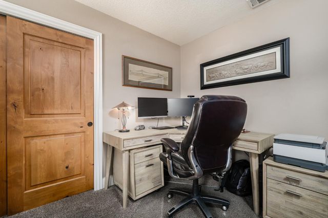 5249 Adelaide Way, Carmichael, CA 95608