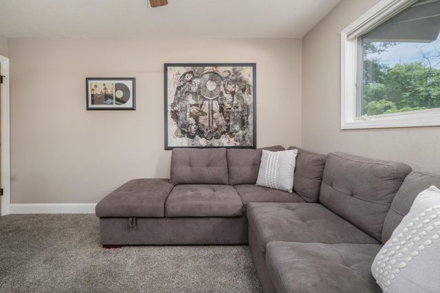 5249 Adelaide Way, Carmichael, CA 95608