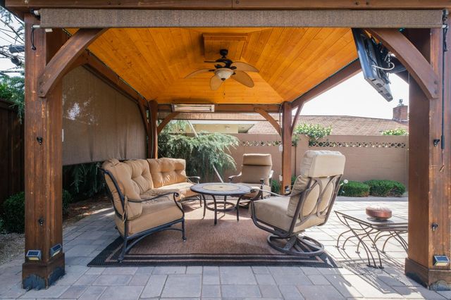 5249 Adelaide Way, Carmichael, CA 95608