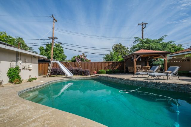 5249 Adelaide Way, Carmichael, CA 95608