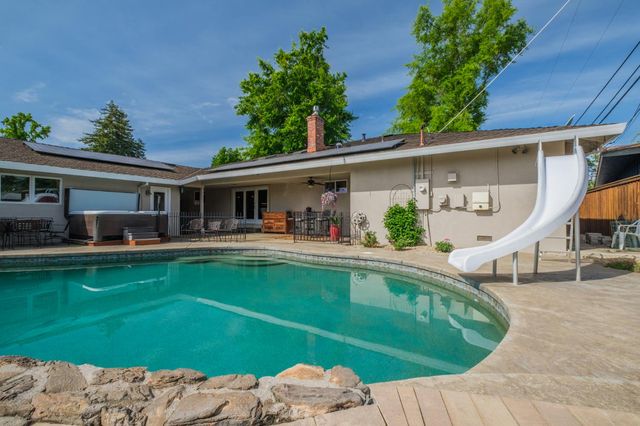 5249 Adelaide Way, Carmichael, CA 95608