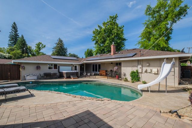 5249 Adelaide Way, Carmichael, CA 95608