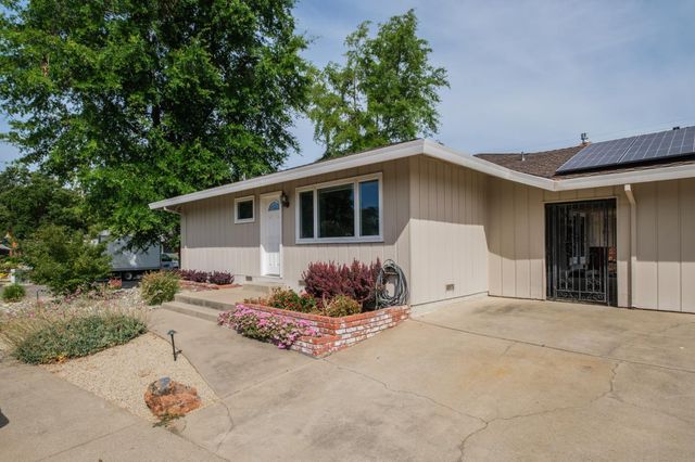 5249 Adelaide Way, Carmichael, CA 95608