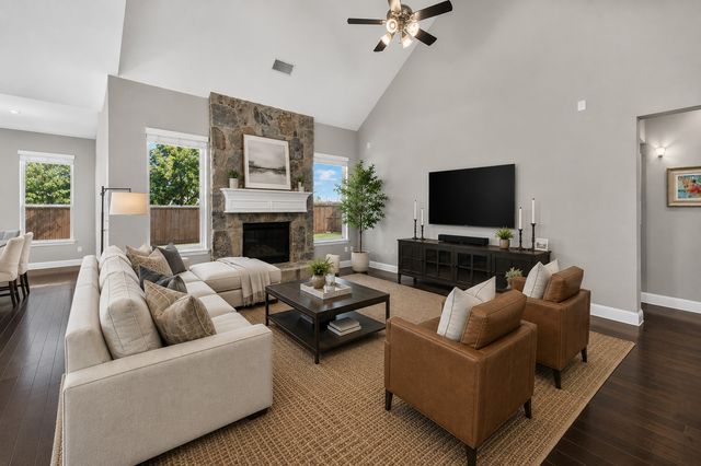 925 Spring Falls Drive, Mckinney, TX 75071