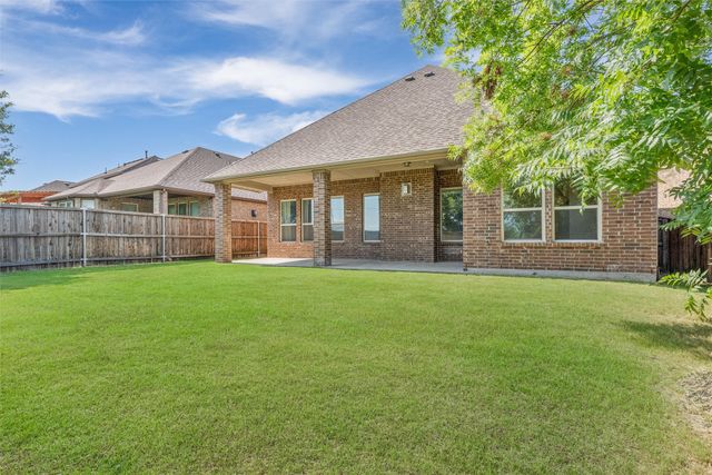 925 Spring Falls Drive, Mckinney, TX 75071