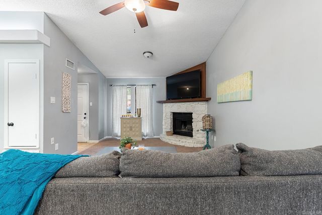 17 Point West Cove, Little Rock, AR 72211