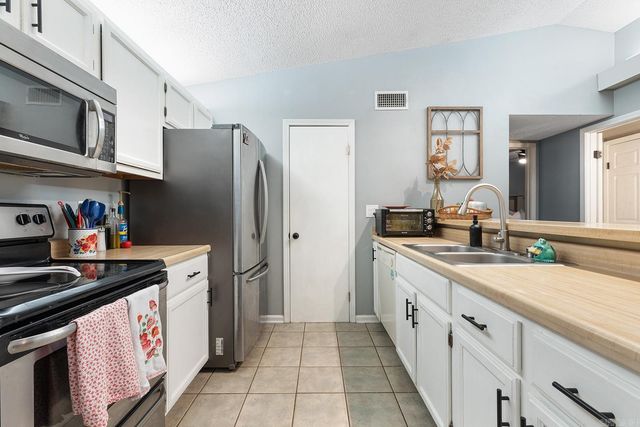 17 Point West Cove, Little Rock, AR 72211