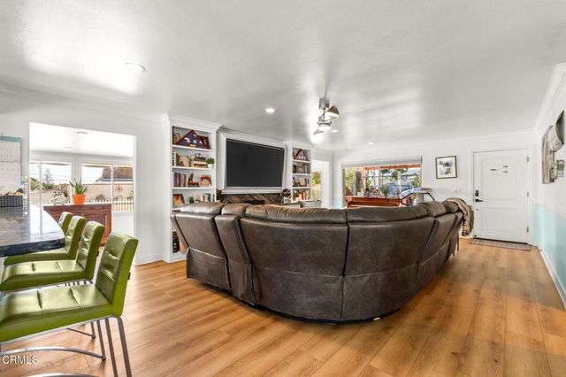 6994 Swan Street, Ventura, CA 93003