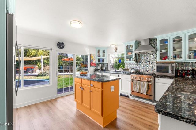 6994 Swan Street, Ventura, CA 93003