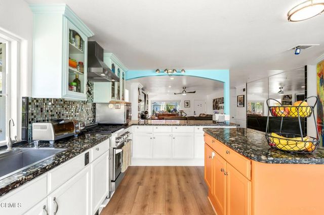 6994 Swan Street, Ventura, CA 93003