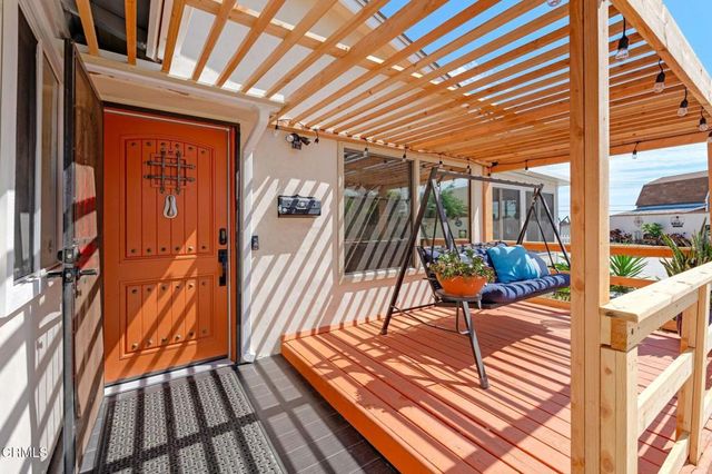 6994 Swan Street, Ventura, CA 93003