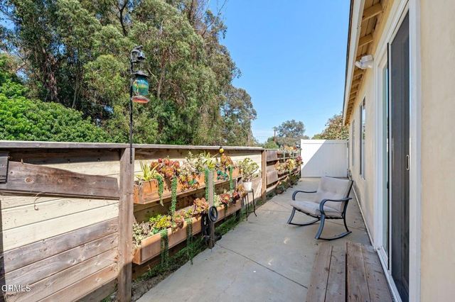 6994 Swan Street, Ventura, CA 93003