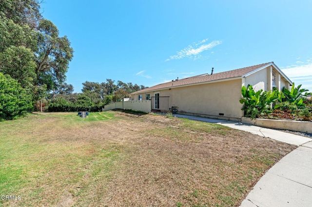 6994 Swan Street, Ventura, CA 93003