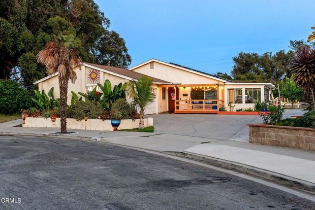 6994 Swan Street, Ventura, CA 93003