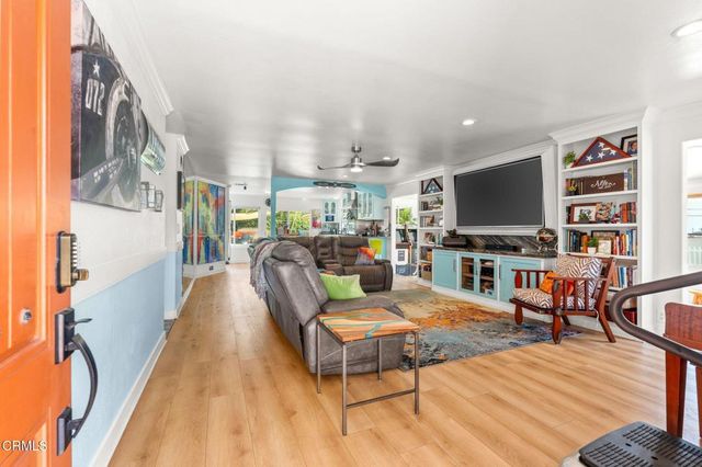 6994 Swan Street, Ventura, CA 93003