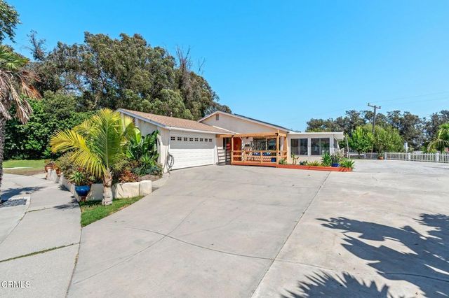 6994 Swan Street, Ventura, CA 93003