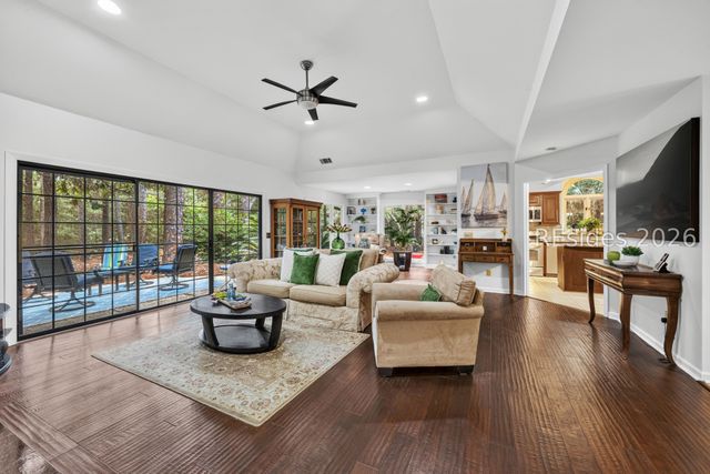 9 Water Thrush Pl, Hilton Head Island, SC 29926