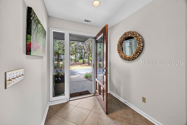9 Water Thrush Pl, Hilton Head Island, SC 29926